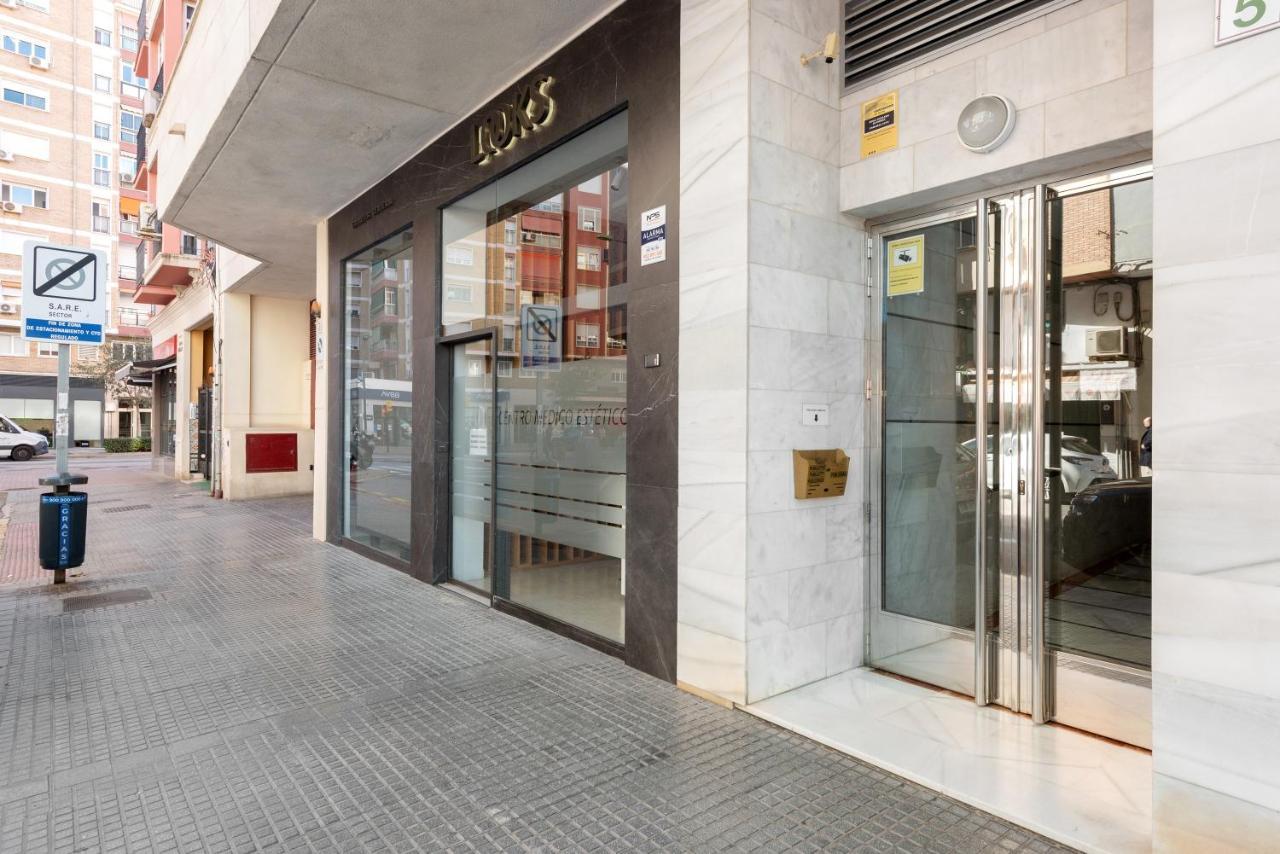 Carmen Estacion Lägenhet Málaga Exteriör bild